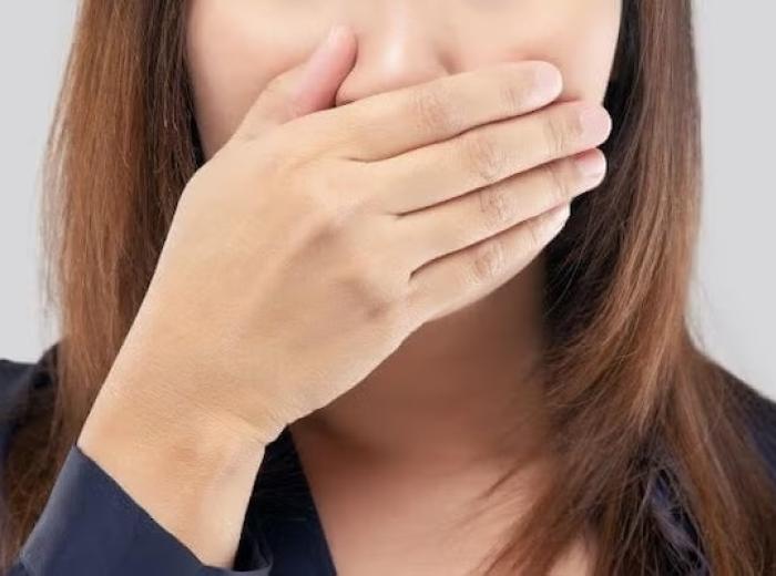 What Causes Bad Breath? Top 8 Dentist-Recommended Solutions for Fresher Breath