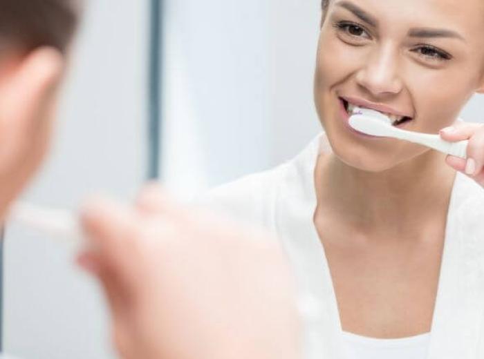 Benefits of Professional Teeth Cleaning vs. At-Home Care